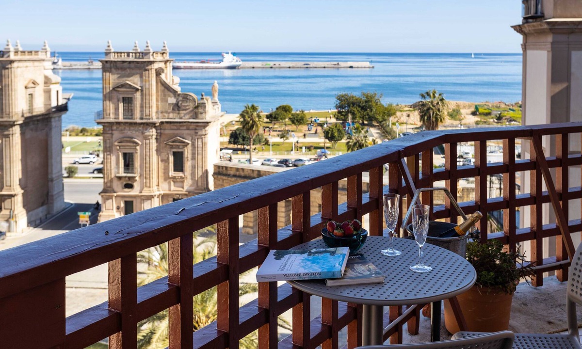 Kalsa Apartment | Porta Felice Apt - Palazzo Amoroso Breathtaking view