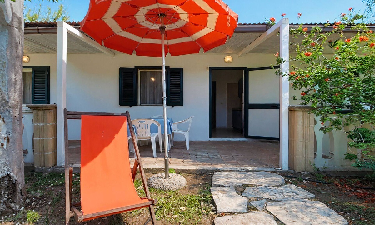 Chiesiola Resort | Property in a Holiday Village 'Baia Falcone - Comfort 210' with Sea View and Air Conditioning