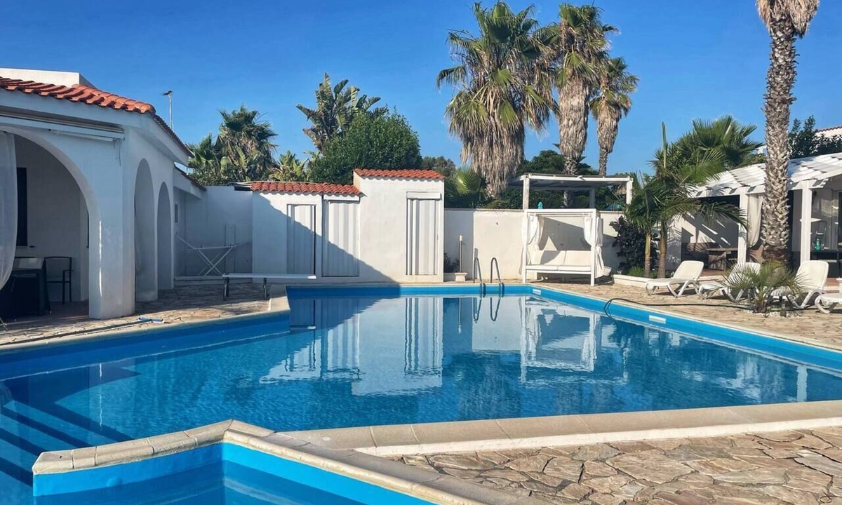 Gallipoli Apartment | Relaxing Apartments with pool,30m from the sea-inside Pizzo Natural Park