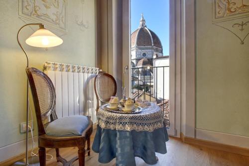 Duomo Apartment | Romantic apartment in the heart of Florence