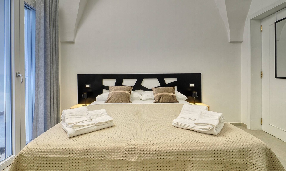 Cavallino House | Room 'Agrù - Salento Garden Stay - Aurea' with Shared Terrace, Wi-Fi and Air Conditioning