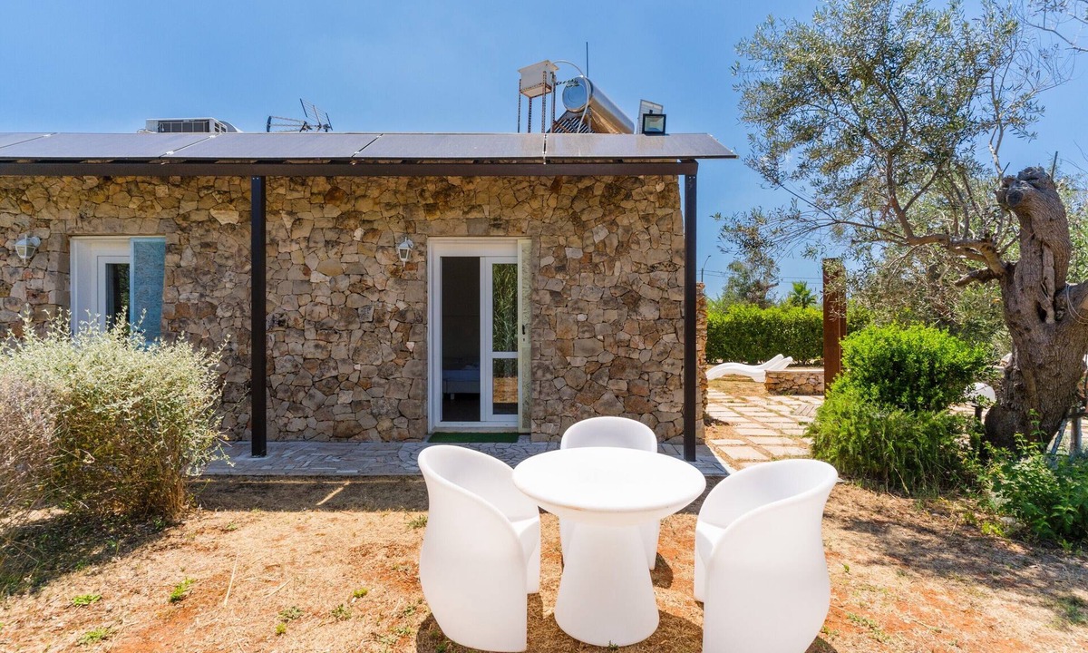 Tuglie House | Room 'Core Resort - Basic 6' with Shared Pool, Wi-Fi and Air Conditioning