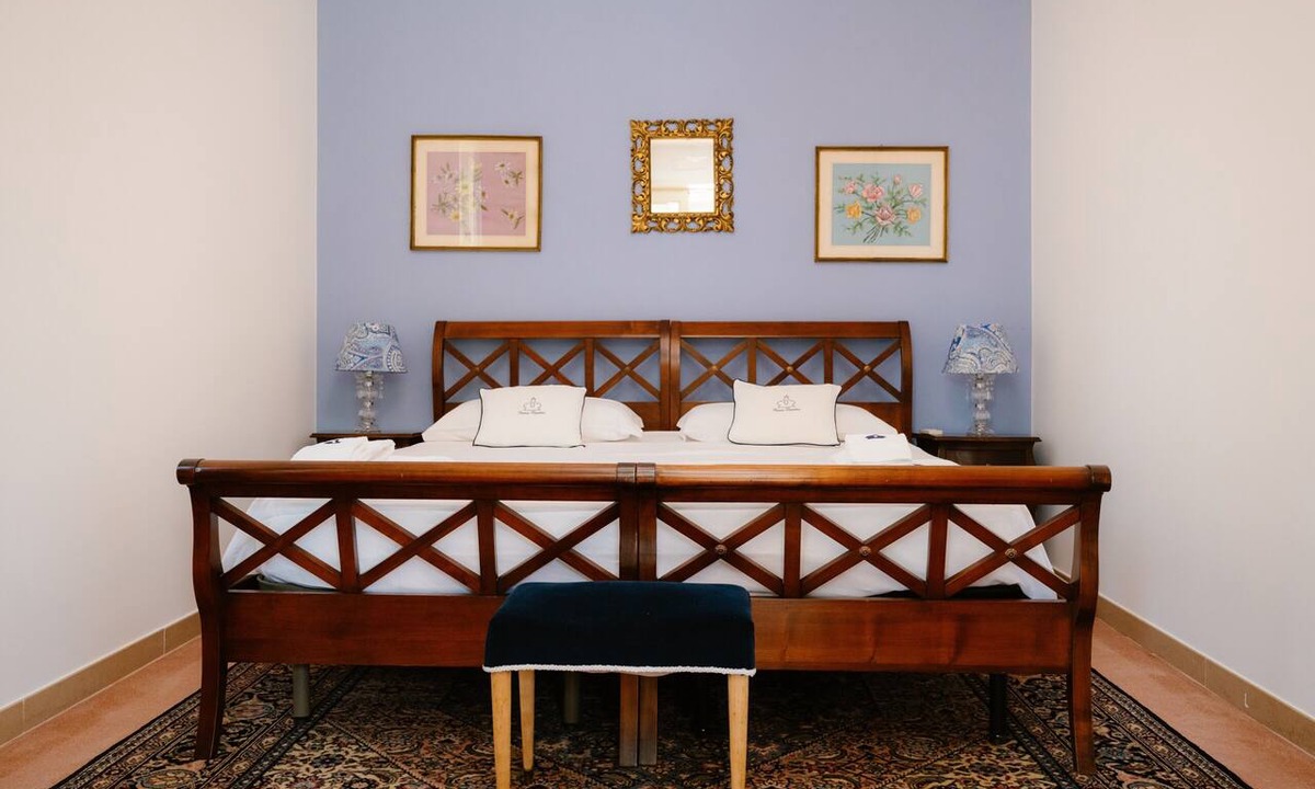 Francavilla Fontana Apartment | Room 'Il Casino Casalino, Venere' with Shared Pool, Wi-Fi and Air Conditioning