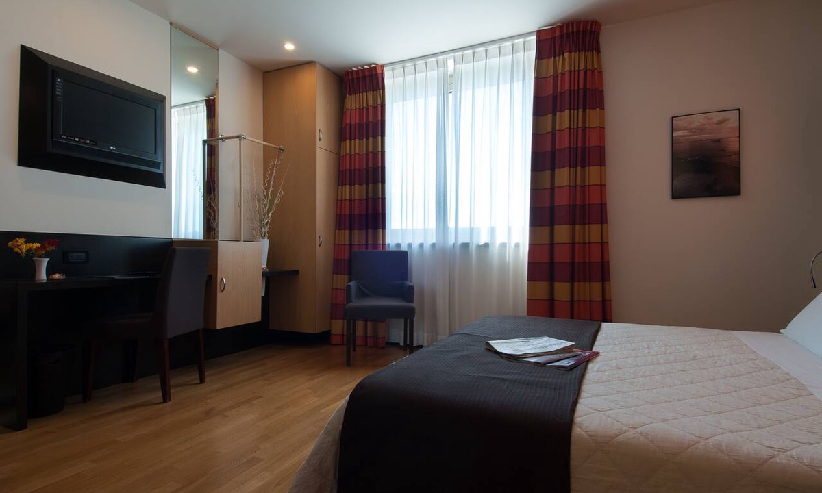 Carpignano Salentino Hotel | Sanlu Hotel