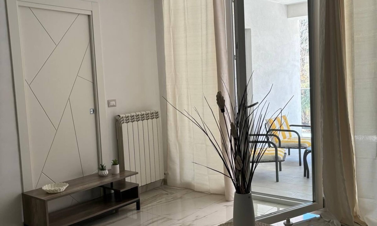 Cosenza House | SOL Casa Appartamento Ampiamente Soleggiato con Vani Ampi e Spaziosi