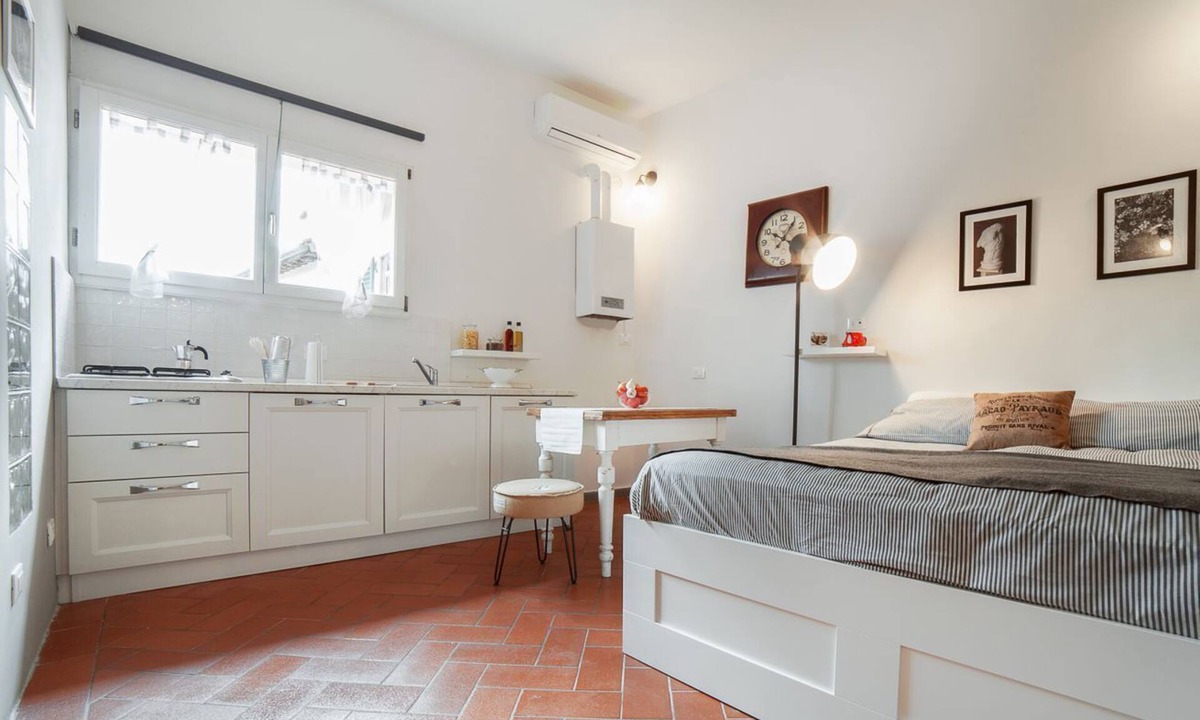 San Frediano Apartment | Studio in Oltrarno perfect for those traveling alone or in a couple.