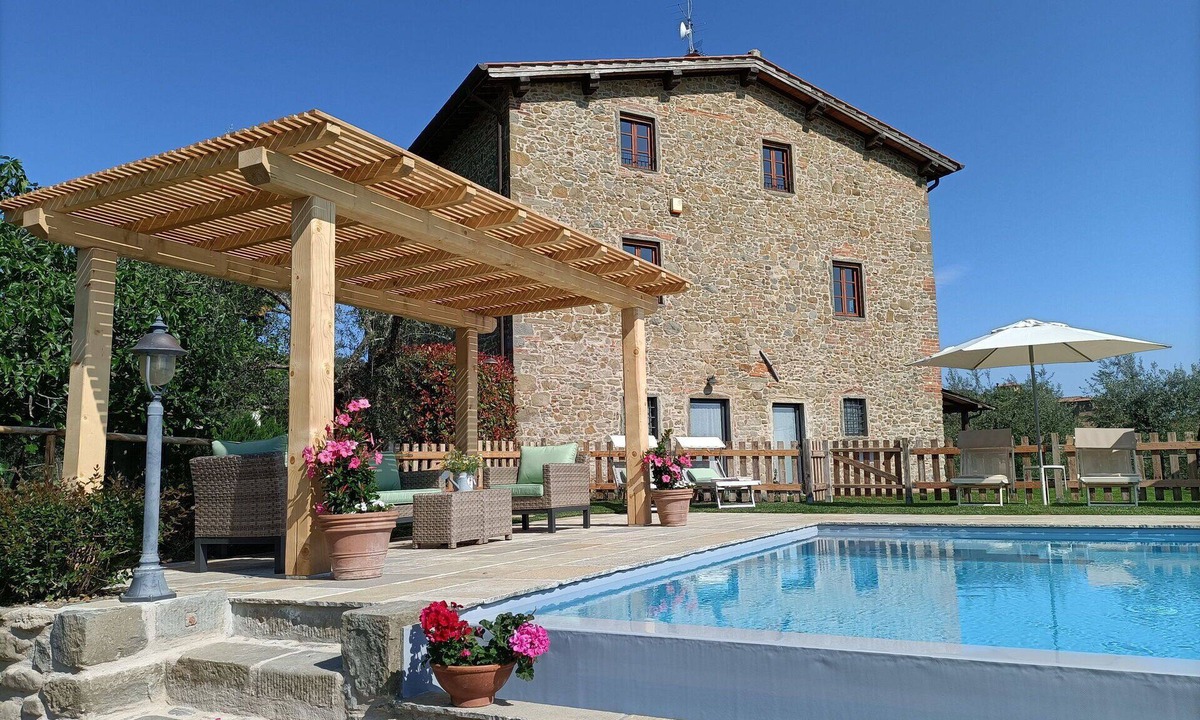 Montegonzi Villa | Stunning private villa for 10 guests with WIFI, private pool, A/C, TV, veranda and panoramic view