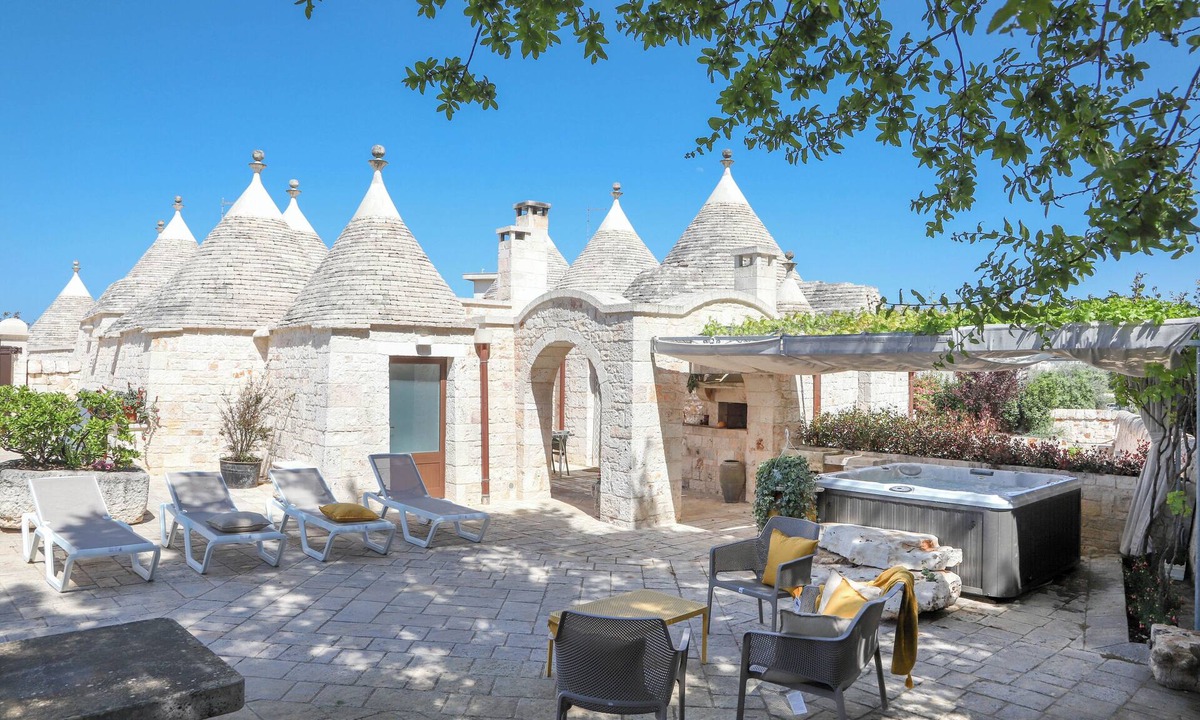 Locorotondo House | TRULLI CALELLA by Apulia Hospitality