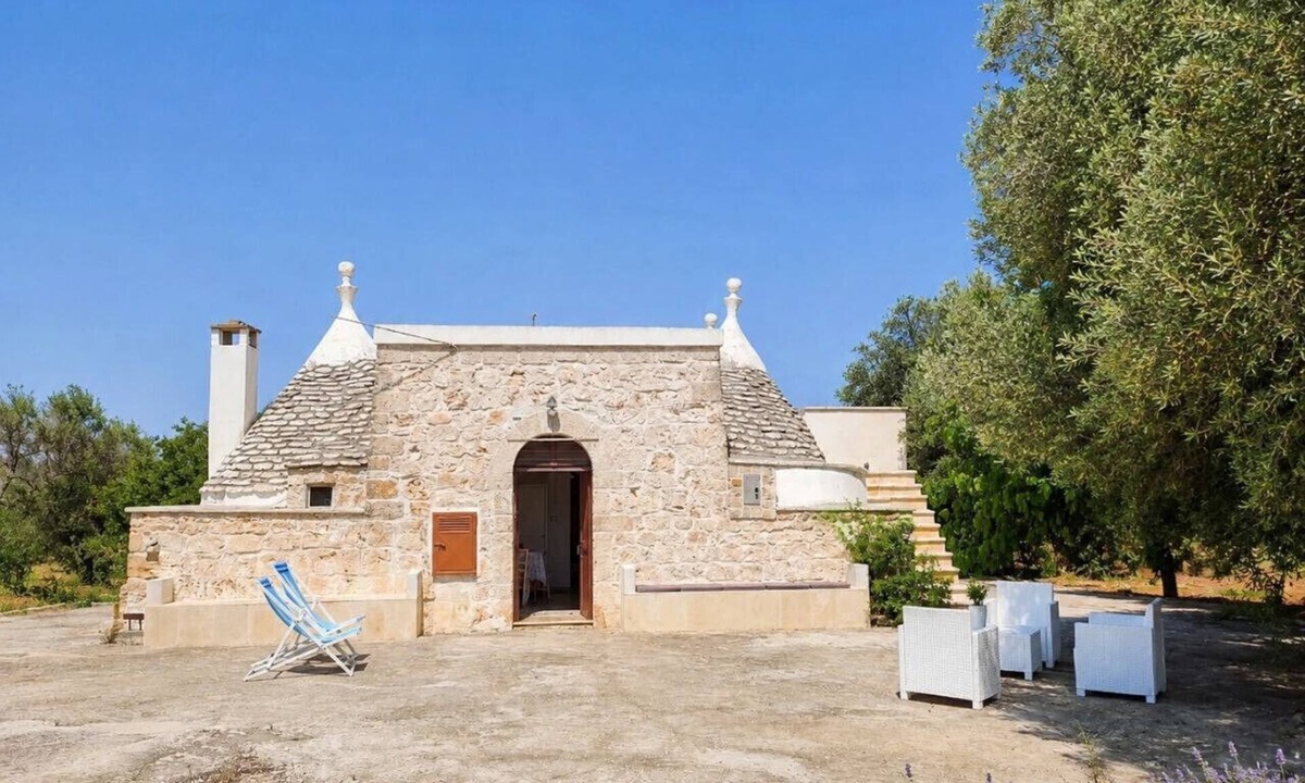 Ceglie Messapica Cottage | Trullo Sotto le Stelle by Pugliadamare
