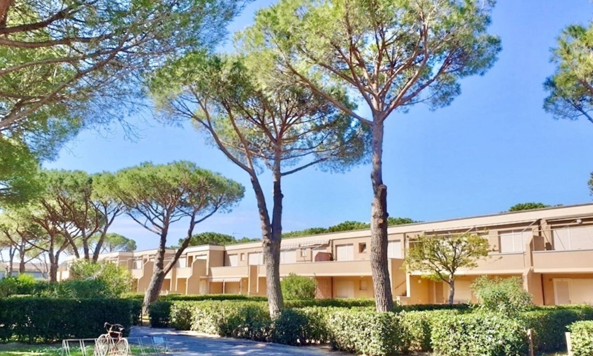 Marina di Bibbona Apartment | Two-room apartment for 4 people consisting of a living room with kitchenette, double or twin sofa bed, a double bedroom; bathroom with shower. They can be on the ground floor or first floor. Balcony or garden equipped with table and chairs. C