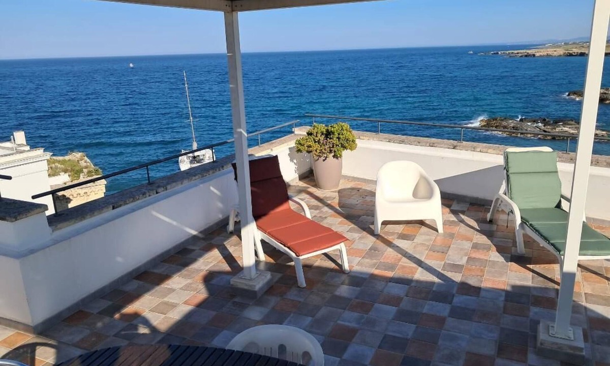 Centro Storico Apartment | Typical house with terrazzo overhanging seen sea