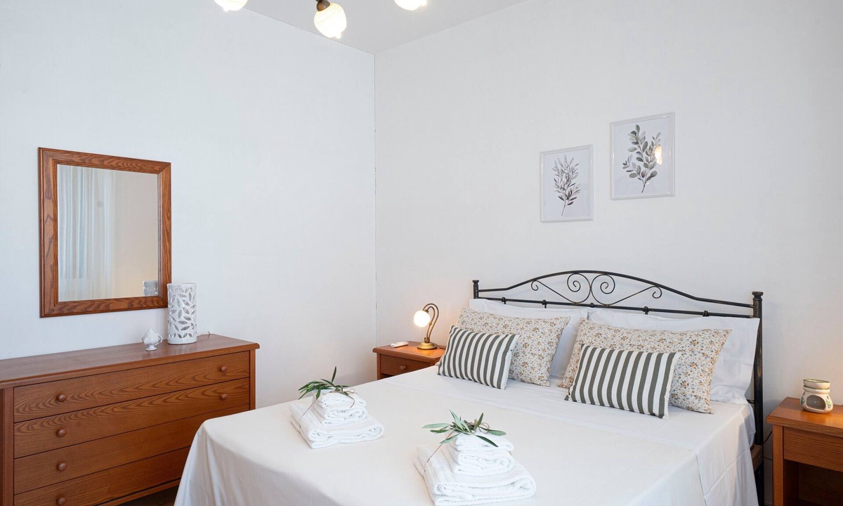 Gagliano del Capo Apartment | Ulivo Apartment with Private Terrace, Balcony and Wi-Fi