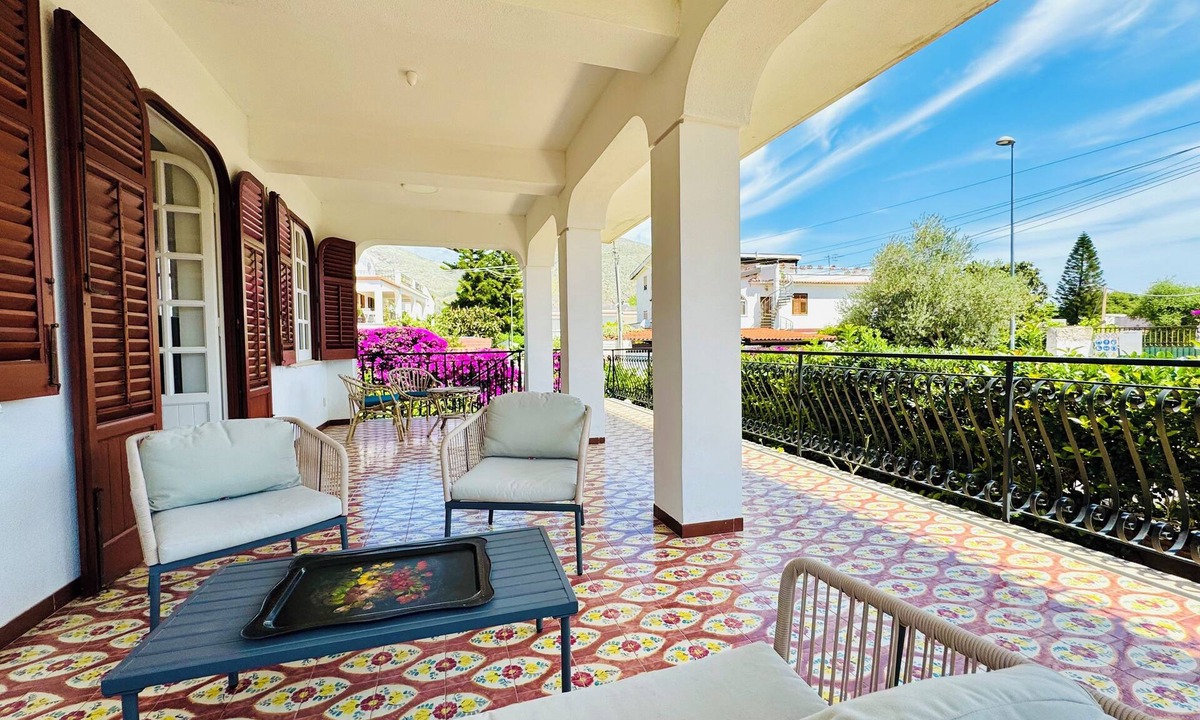 Mondello Villa | Villa Crilulu by the Sea