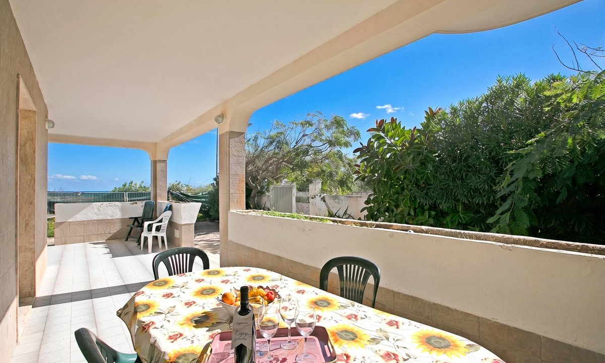 Giorgilorio House | Villa Dei Fanti - Beachfront Villa with Garden, Lecce, Italy