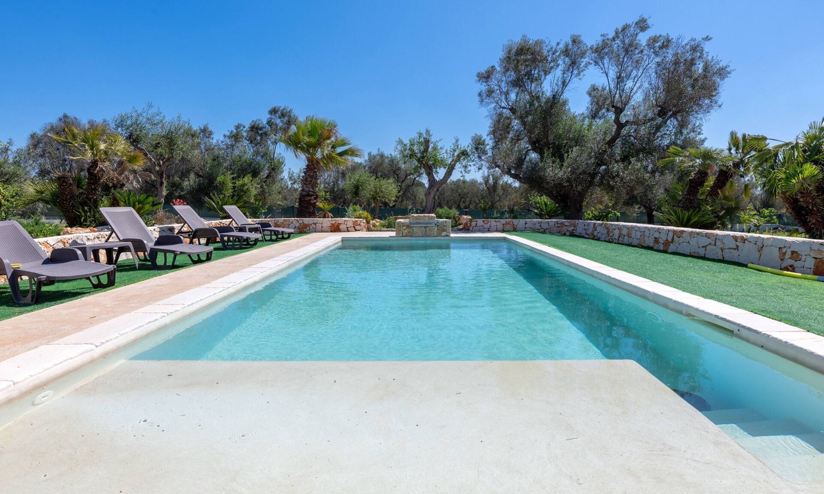 San Vito dei Normanni Villa | Villa "Il Canto Della Cicala" with Private Terrace, Garden, Pool, and Air Conditioning