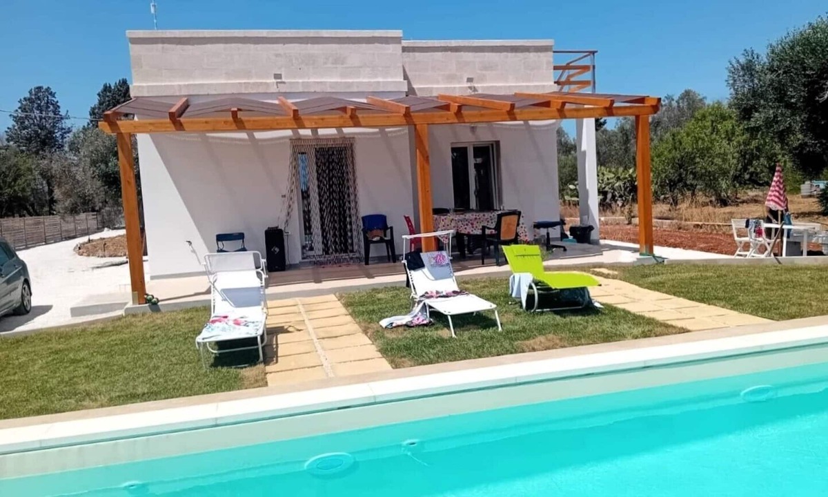 San Vito dei Normanni House | Villa in countryside surrounded by olive trees in Puglia, Southern Italy + pool