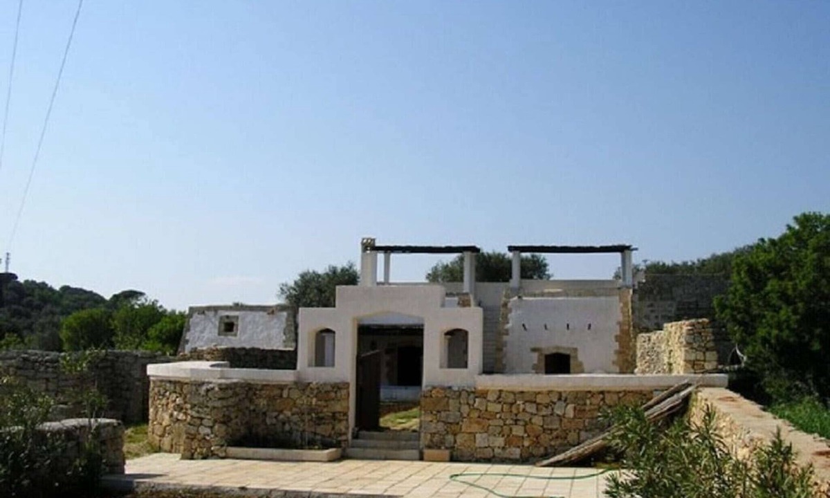 Castrignano del Capo Villa | Villa 'Lu Rusciu De Lu Vientu' with Sea View, Terraces & Air Conditioning