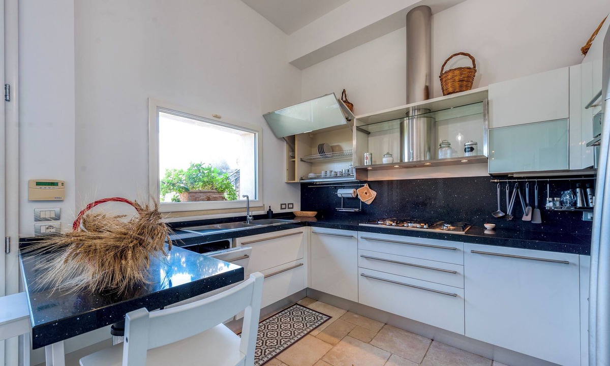 Arnesano Villa | Villa 'Minioti Apartament C' with Private Terrace, Wi-Fi and Air Conditioning