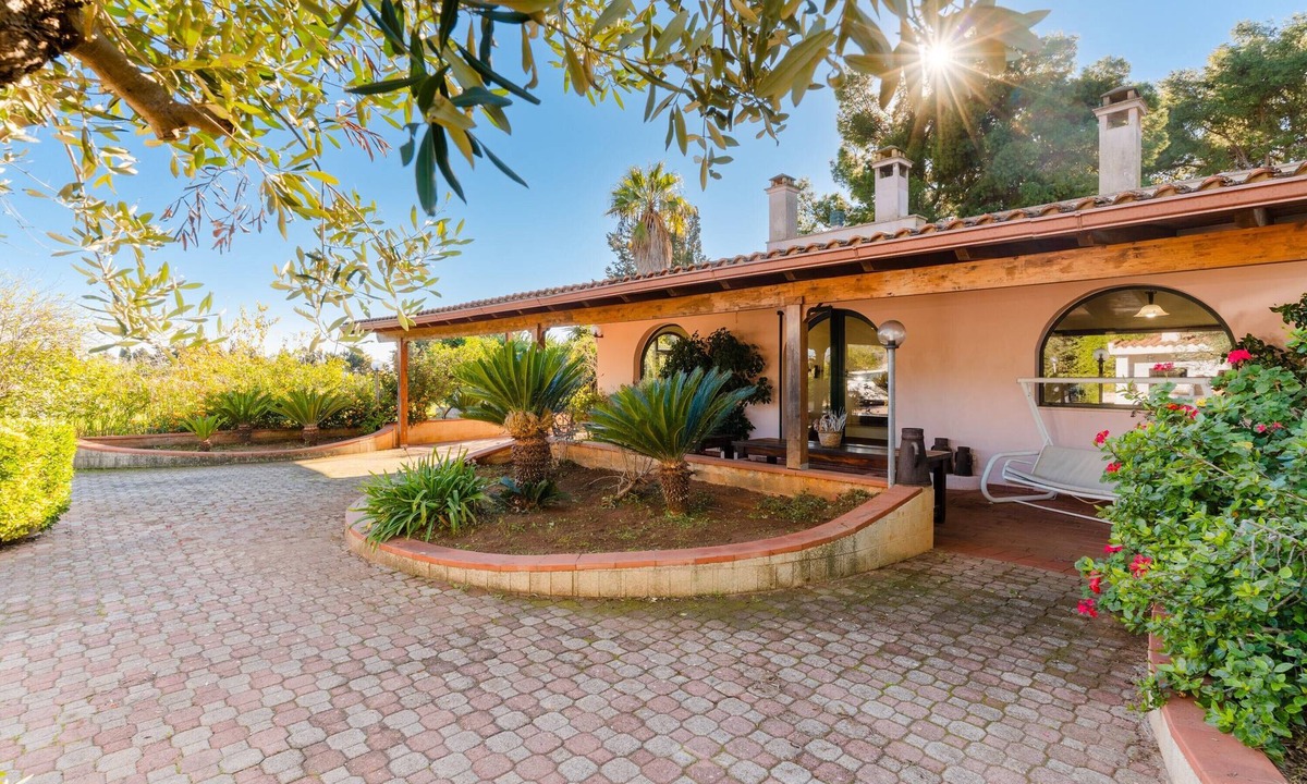 Il Monte Villa | Villa 'S Venardia Gallipoli' with Sea View, Wi-Fi and Air Conditioning
