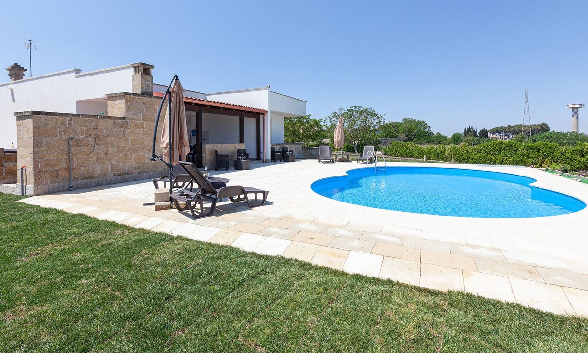 Sogliano Cavour Villa | Villa with pool, jacuzzi, sauna, billiards m860