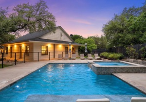 Secluded Poolside Getaway where Boutique Hotel Vibes meet Nature in Crawford