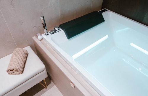 Torre a Mare Bed & Breakfast | 18zero2 Luxury Rooms