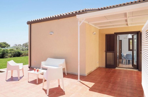 Marina di Modica House | 2 bedroom beach front home in Marina di Modica