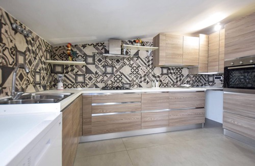 Avella Apartment | 3 bedroom amazing apartment in Avella