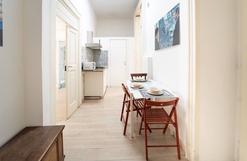 Historical Center Apartment | A pochi passi da Piazza del Gesù by Wonderful Italy