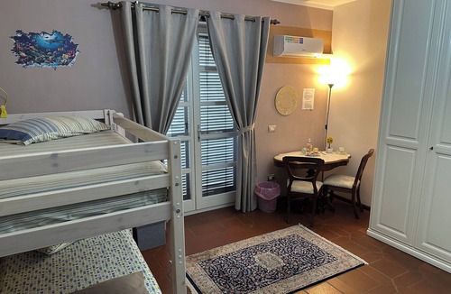 Santa Giusta Bed & Breakfast | A welcoming B&B for families and couples. Ample free parking is available.