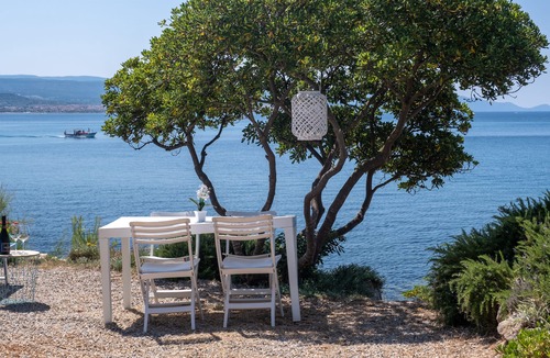 Fertilia Villa | ALGHERO Stunning 5 bedroom villa facing the sea, bbq, big garden, internet WI-FI