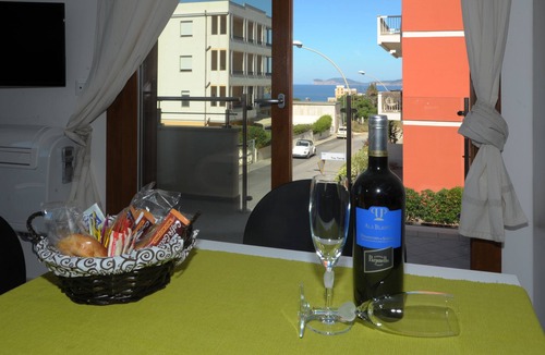 Alghero Apartment | ALKIRA LODGE - ILUKA Two-bedroom apartment with sea view