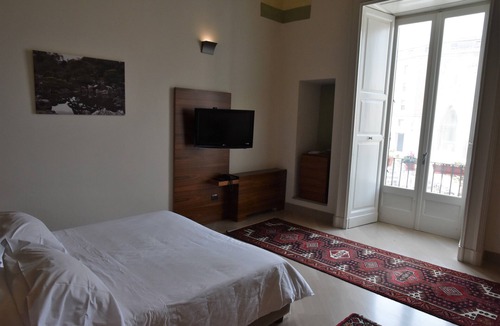Lecce Historic Center Bed & Breakfast | Alvino B&B con Vista su Anfiteatro Romano e Piazza Sant'oronzo