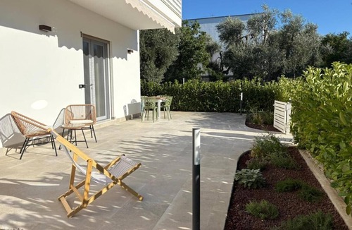 Chiesiola Apartment | Apartment 'Pilone Del Monaco 1' with Pool, Sun Terrace and Outdoor Garden