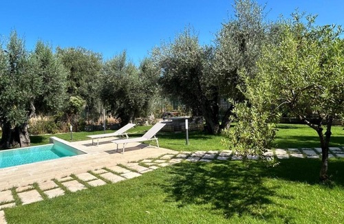 Chiesiola Apartment | Apartment 'Pilone Del Monaco 1' with Pool, Sun Terrace and Outdoor Garden