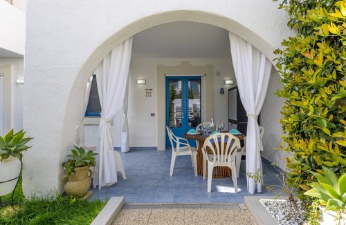 Santa Maria del Focallo Apartment | Apartment 'D R Holiday Home' with Private Garden close to the sea