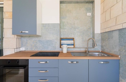 Lido Conchiglie Apartment | Apartment 'Best Sunset Villa' with Sea View, Wi-Fi and Air Conditioning