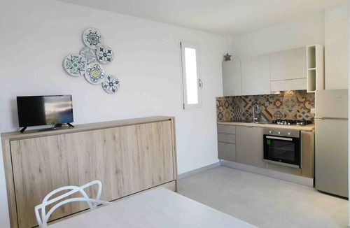 Torre San Giovanni Apartment | Apartment 'Bilo Vista Mare Dauni' with Balcony
