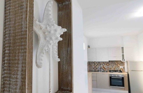Torre San Giovanni Apartment | Apartment 'Bilo Vista Mare Dauni' with Balcony
