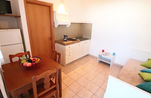 Otranto Apartment | Apartment "Bungalow Italia" close to the Sea with Shared Pool & Air Conditioning