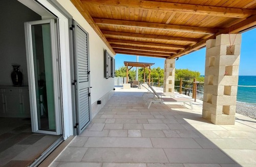 Roseto Capo Spulico Apartment | Apartment 'Cala Galatea 2' with Sea View, Private Terrace and Wi-Fi