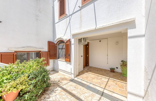 Santa Maria di Leuca Apartment | Apartment "Casa di Marika" with Private Terrace and Air Conditioning