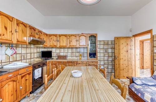 Torre Pali Apartment | Apartment 'Casa Sofia' with Private Terrace, Private Garden and Air Conditioning