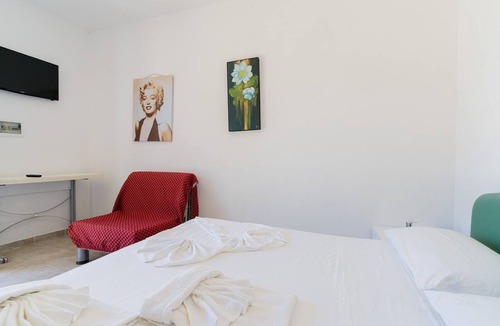Tuglie House | Apartment 'Core Resort - 2' with Shared Pool, Wi-Fi and Air Conditioning