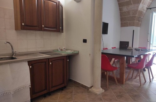 Sannicola Apartment | Apartment 'Dimora Collina 1' with Wi-Fi and Air Conditioning