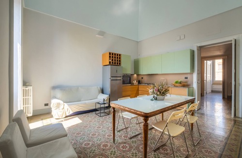 Galatina Apartment | Apartment 'Dimora Mandorino' with Balcony, Wi-Fi and Air Conditioning
