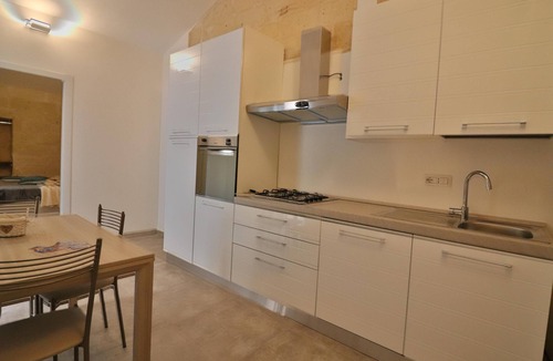Otranto Historic Centre Apartment | Apartment "Dimora Storica Rebecca" Close to the Beach with Air Conditioning & Terrace