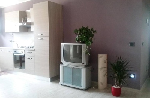 Castel di Sangro Apartment | Apartment 'I Tre Noci 2' with Mountain View, Shared Terrace and Wi-Fi