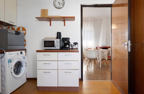 Villanova Apartment | Apartment 'Il Porticciolo' with Sea View, Wi-Fi and Air Conditioning