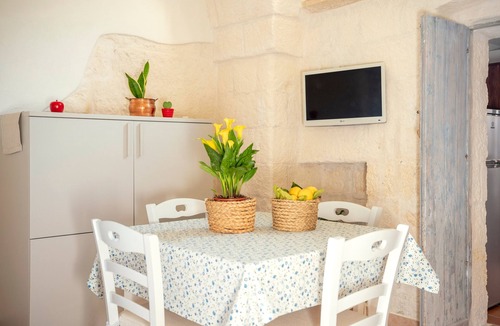 Carpignano Salentino Apartment | Apartment 'Al Vico' with Private Terrace and Air Conditioning